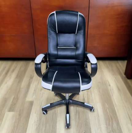 [:en]Exlcusive Office Chair[:]